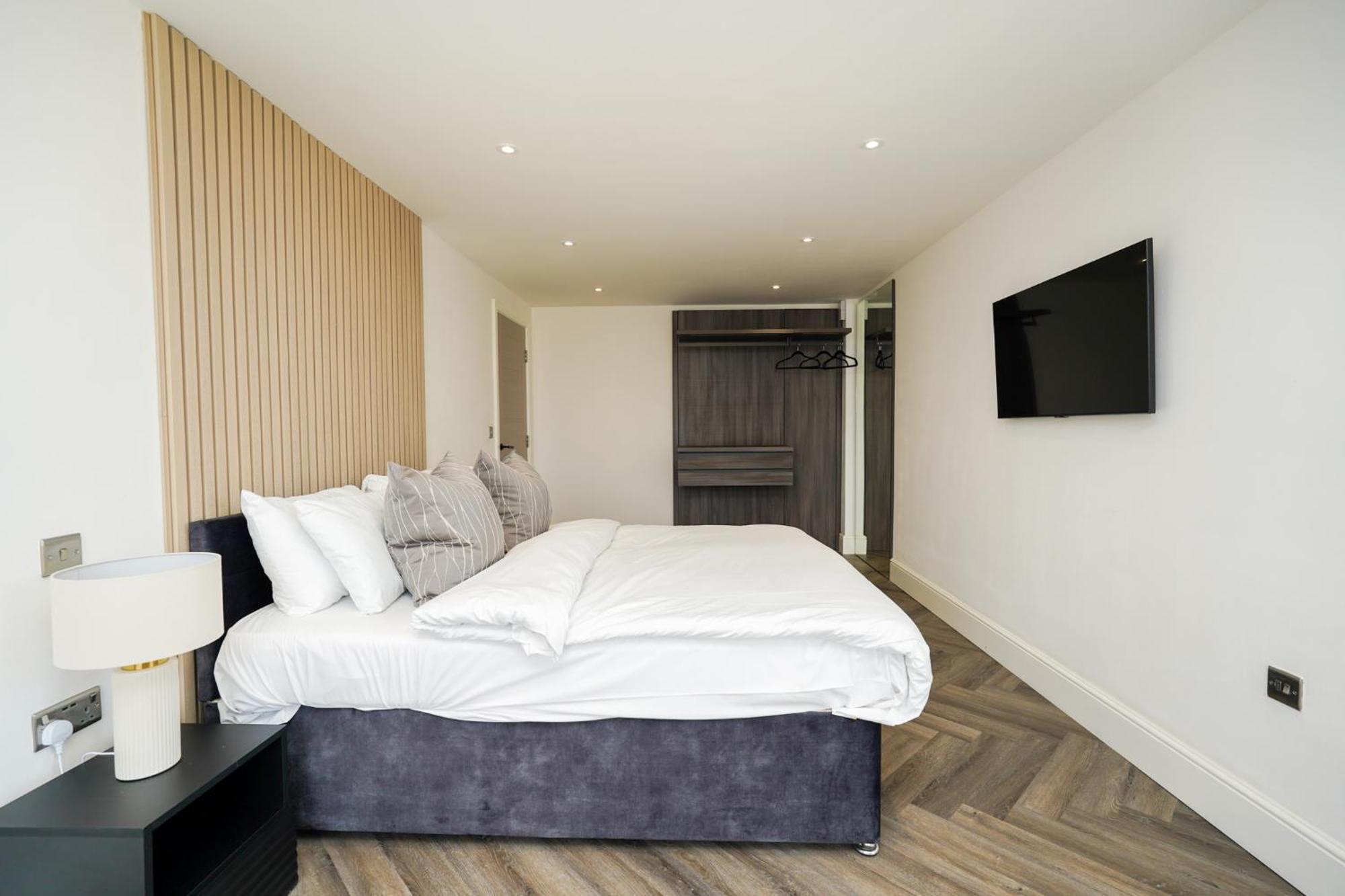 Apartment Luxury Two Bedroom City Centre Penthouse