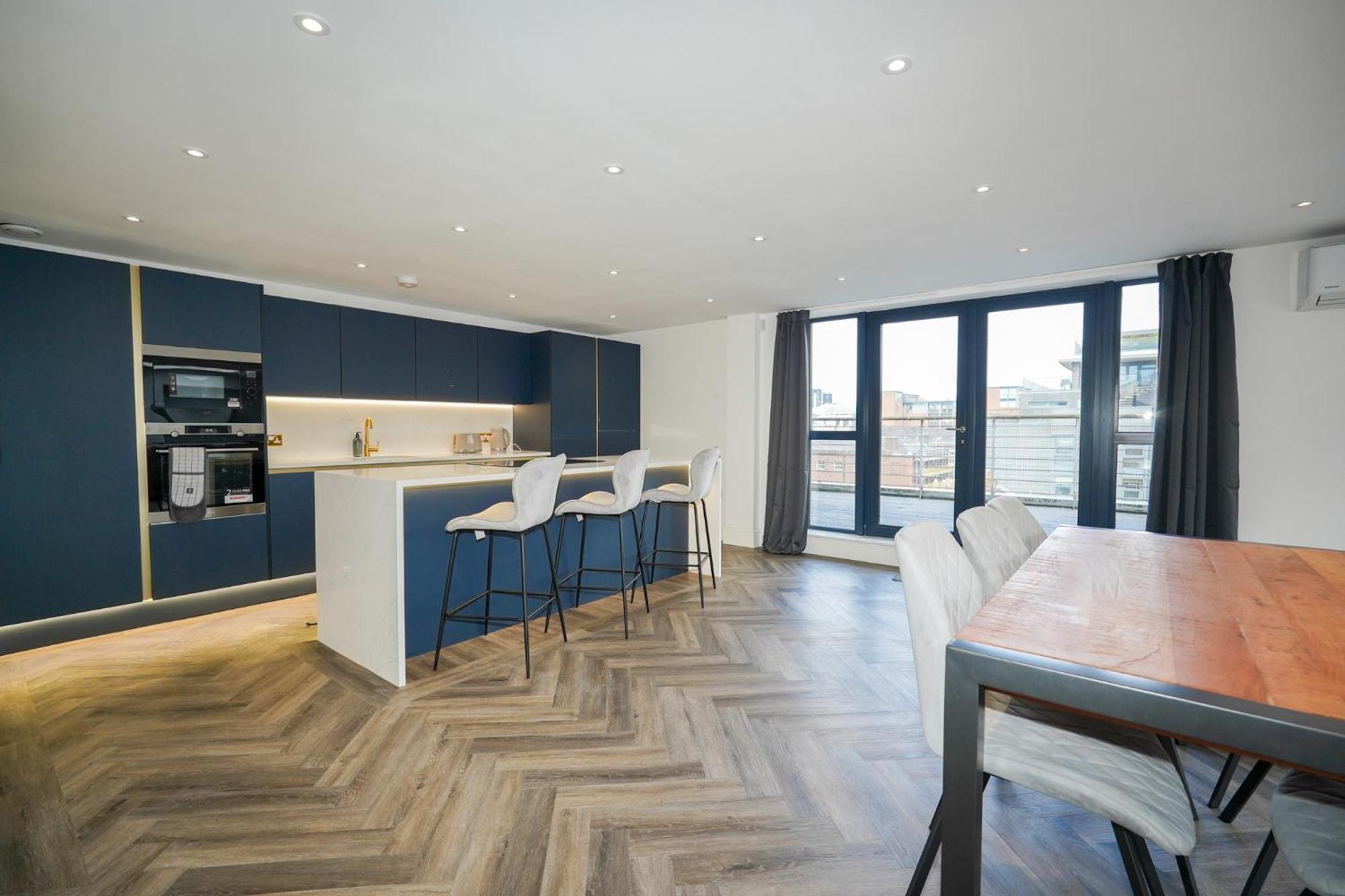 Luxury Two Bedroom City Centre Penthouse Liverpool
