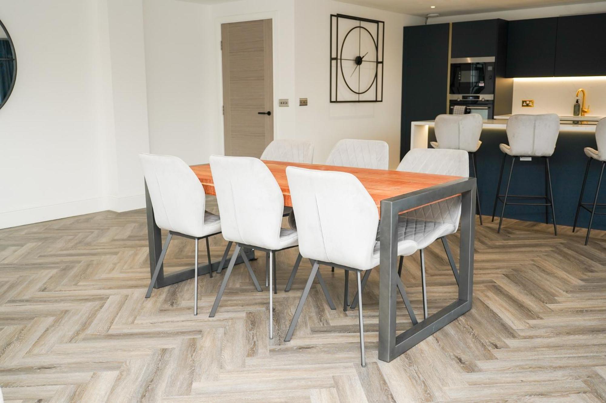 Luxury Two Bedroom City Centre Penthouse